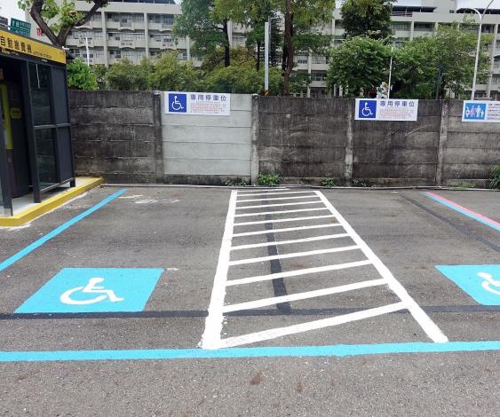 0_身心障礙者專用停車位.JPG