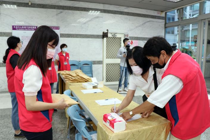 發給幼兒園快篩劑1.JPG