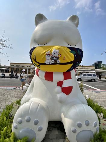 B沉睡大白熊換上中秋口罩 (3).JPG