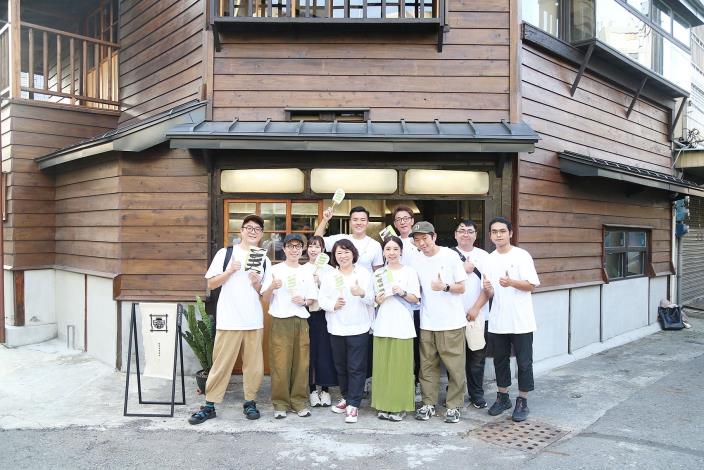 0 市長黃敏惠與執行團隊合影
