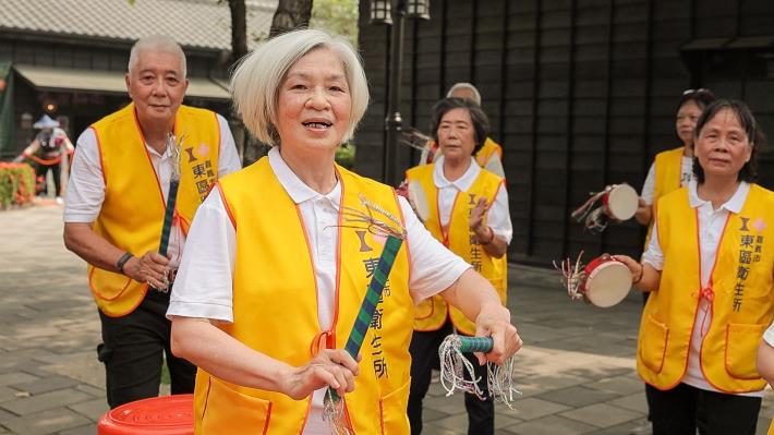 0 天下的媽媽都是一樣的「打擊樂快閃」為嘉市添溫馨 (2)