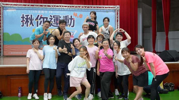 06熱情參與運動課的民眾_0