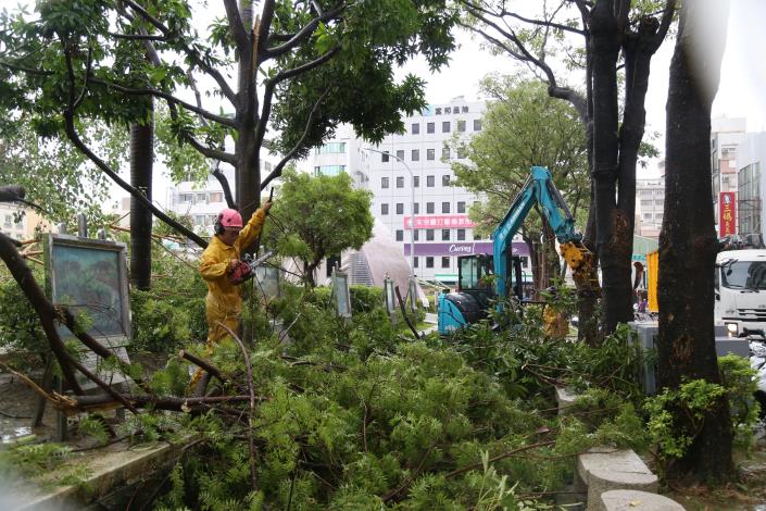 0_中正公園搶修 (4).JPG