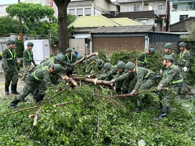 0_國軍加入救災