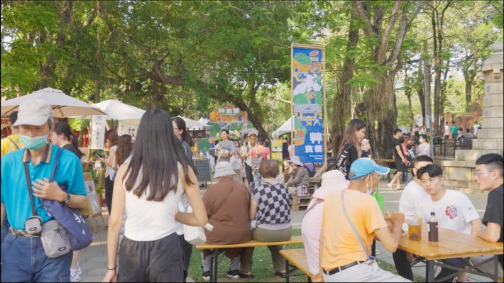 0 開嘉市集首次移師嘉義公園舉辦 吸引滿滿人潮2