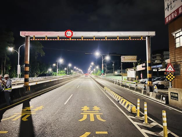 0_博愛路橋夜間封閉施工 (1)