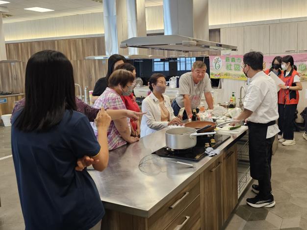 0_專業廚師示範質地調整技巧