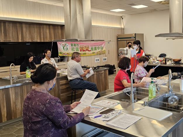 0_賽前培訓課程由社區營養師與專業廚師聯手指導認識「台灣質地調整飲食分級」