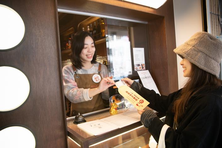 0 嘉市普發6000元振興消費金政策，鼓勵民眾在地消費  (1)_0