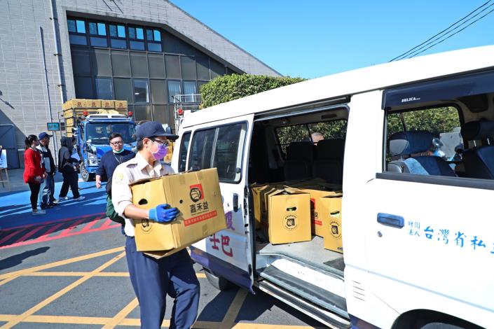 0_嘉義市認購雲林高麗菜 並捐贈予各社福機構據點 (7).JPG