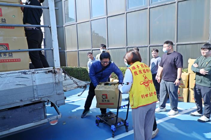 0_嘉義市認購雲林高麗菜 並捐贈予各社福機構據點 (4).JPG