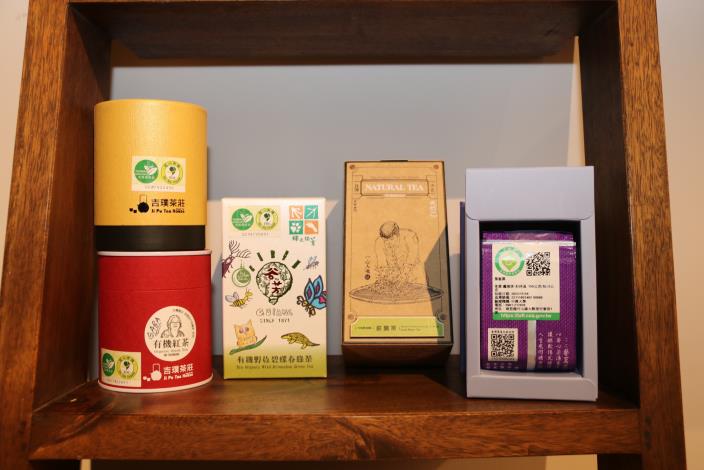 02.國產茶包裝應標示溯源資訊，如有機標章及產銷履歷標章