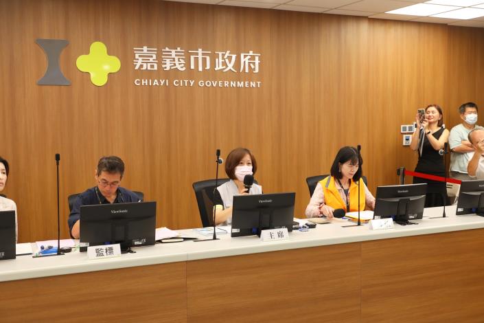 0 建國二村抵費地全數標脫　17封搶一標　平均溢價率約61％ (8).JPG