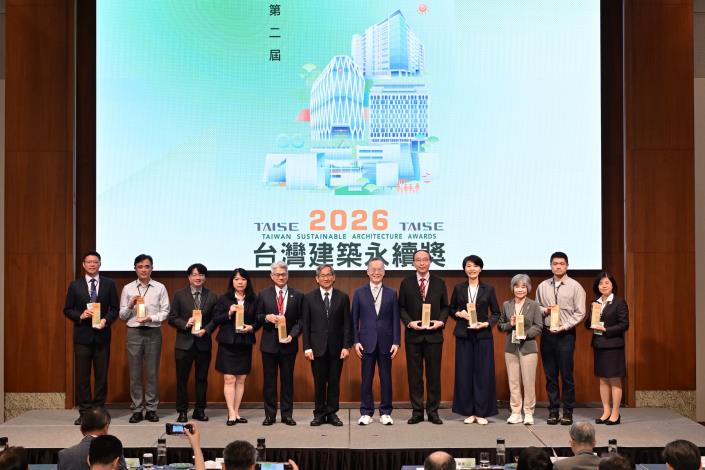 0_耗資6400萬！嘉市蘭潭國小「蘭星樓」勇奪「2026台灣建築永續獎」 打造連蝴蝶都想入學的夢幻校園！ (6)