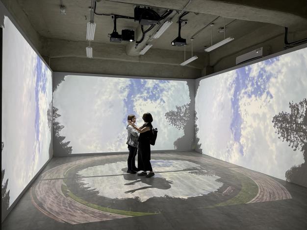 0_嘉義大學沉浸式投影展.JPG