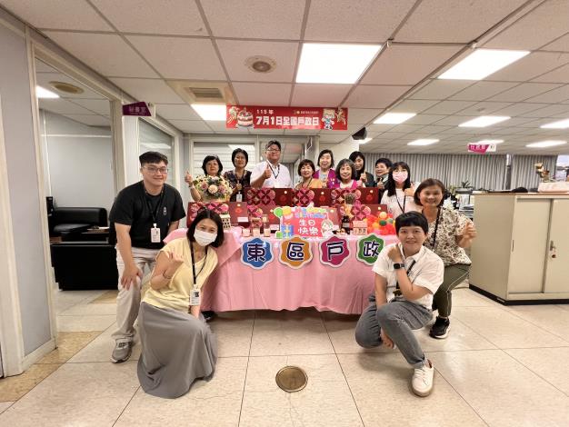 嘉義市歡慶戶政日!副處長代市長送暖 感謝第一線人員辛勞