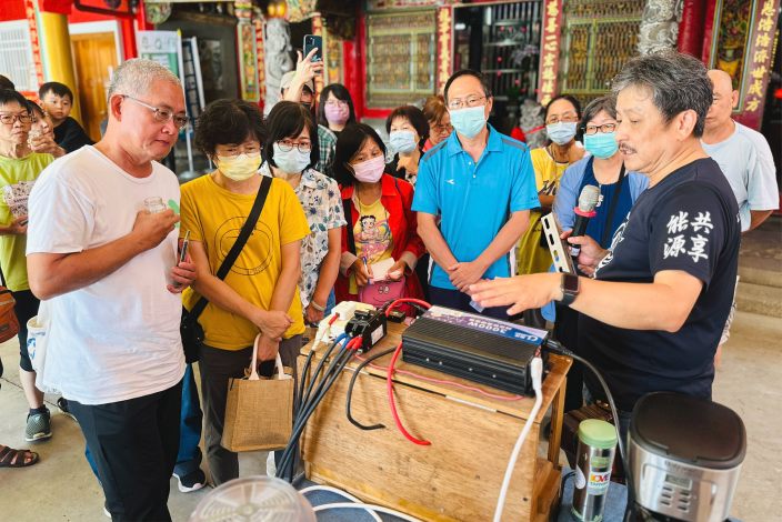 太陽能發電也能煮咖啡！嘉市環保局推廣綠能 爆米花香氣引人潮