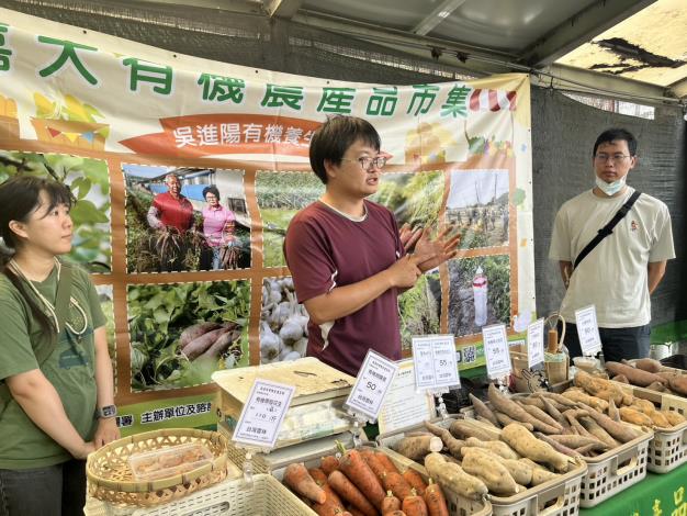 玩桌遊、逛市集、做漢堡　 嘉義市帶親子解鎖餐桌營養密碼