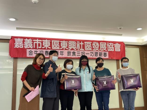 東興社區發展協會「金牛迎春賀新年 飲食三好一巧銀新春」照片共11張