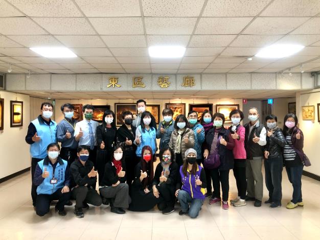 東區公所邀您來感受有溫度的藝術:烙畫展照片共17張