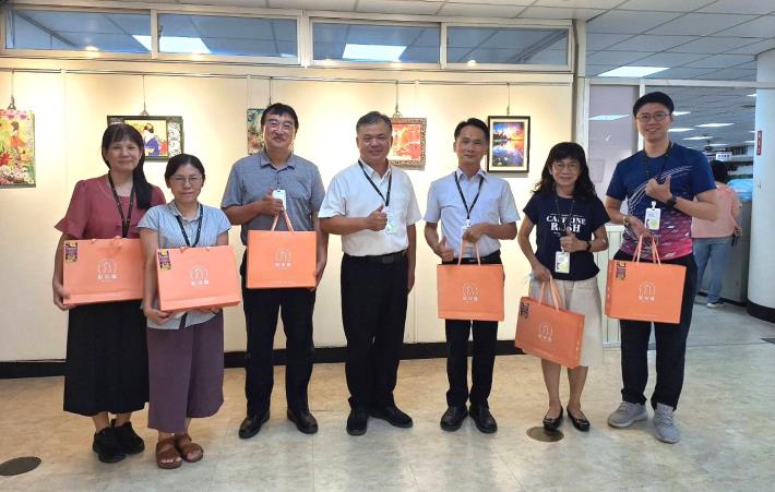 祝福各位同仁佳節愉快