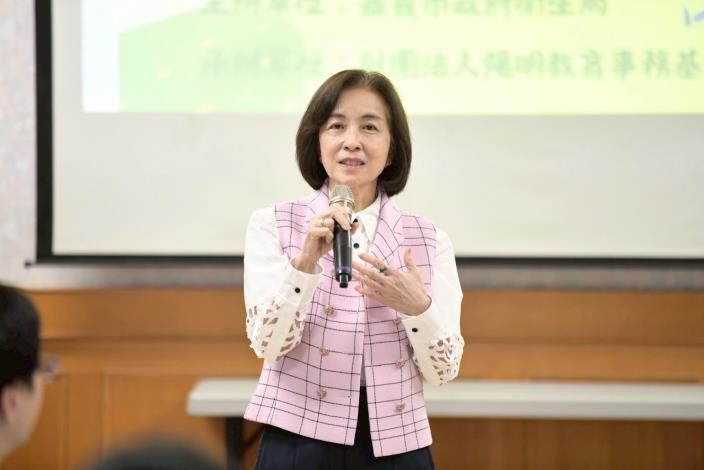 陽明醫院許雅雯副院長致詞