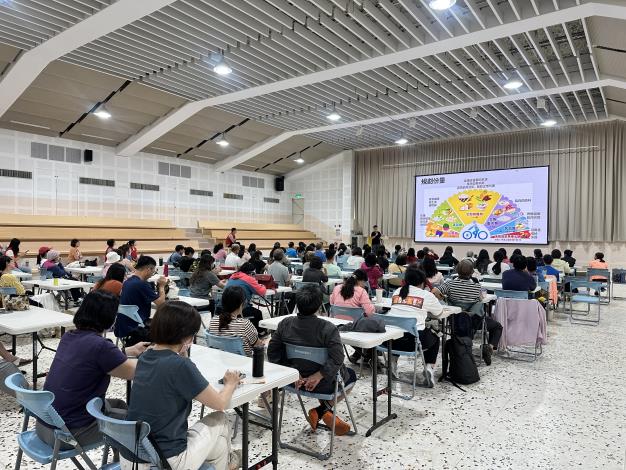 8_以六大類食物規劃份量