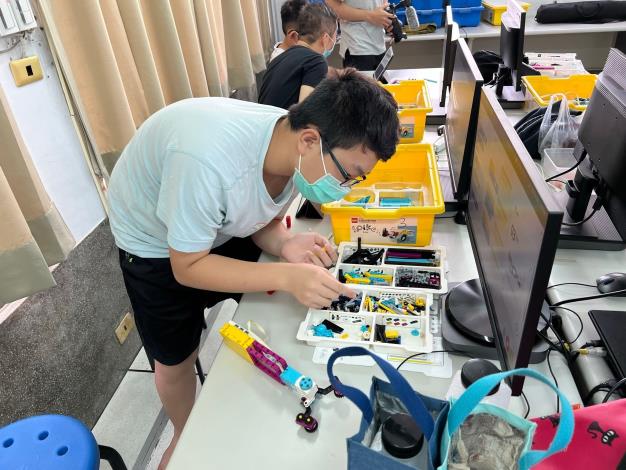 LINE_ALBUM_1111030-AI樂高機器人體驗營-上午場_221102_30