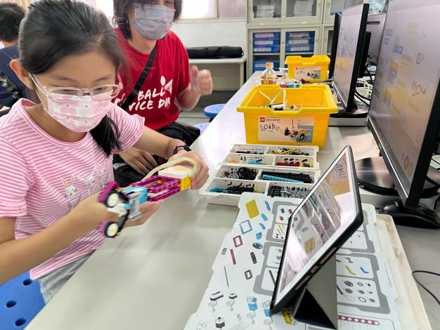 LINE_ALBUM_1111030-AI樂高機器人體驗營-上午場_221102_29