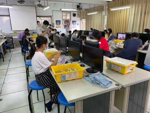 LINE_ALBUM_1111030-AI樂高機器人體驗營-上午場_221102_18