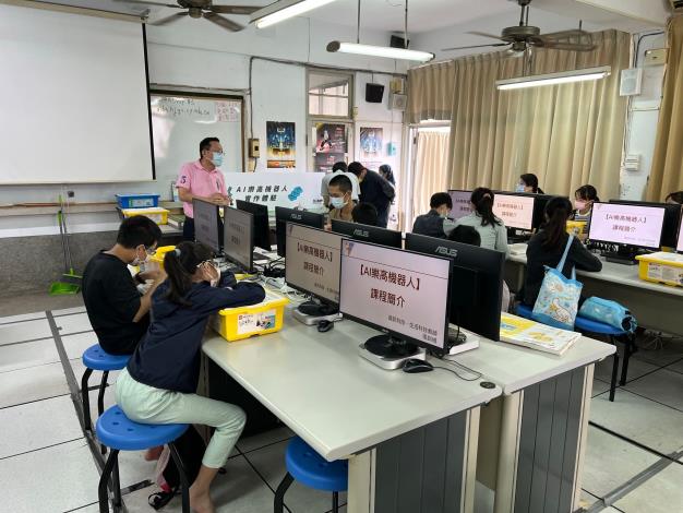 LINE_ALBUM_1111030-AI樂高機器人體驗營-上午場_221102_35