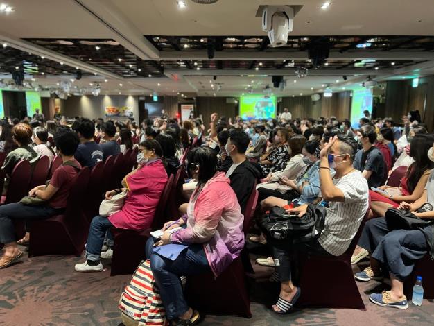 LINE_ALBUM_202293_220912_34