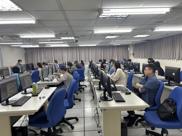 AnyConv.com__數位技能提升_0430_行銷高手進階術-4