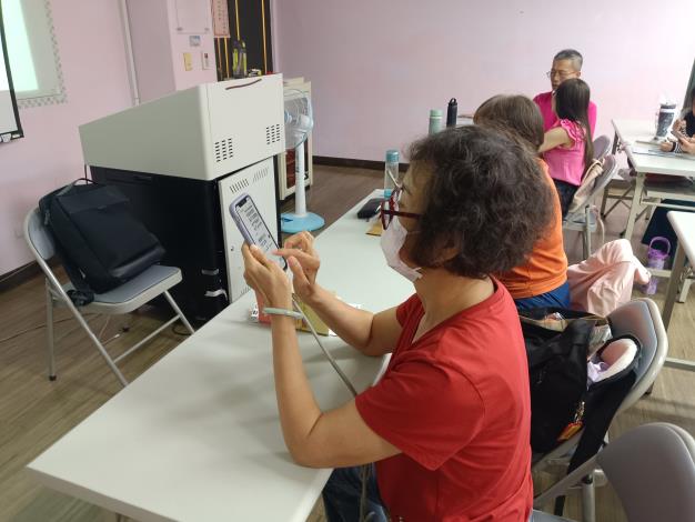 智慧生活應用_0920_嘉義市婦女福利服務中心-5