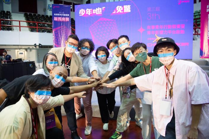 9f638ad6-ba19-475a-9a72-a57d17cb2c22