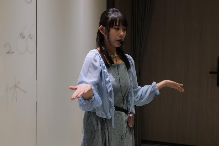 彈撥1.JPG