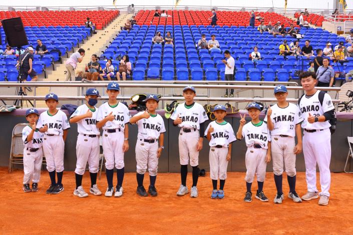 Mayor Huang and Sports Administration Director Cheng Kick Off 2025 CPBL Season in Chiayi City