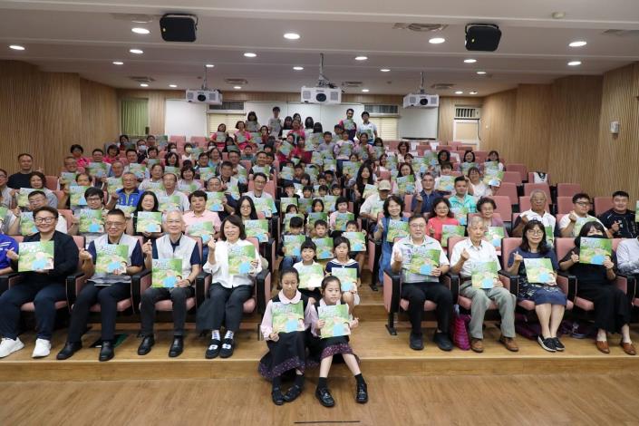 Chiayi City Turns a 300-Year-Old Canal into a Taiwanese Hokkien Picture Book
